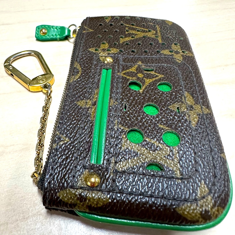Authentic Louis Vuitton Monogram Wallet  - LIMITED EDITION & Great 4 EVERYDAY!!